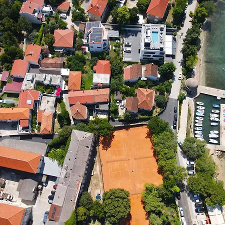 Apartament Karuzz 2 *
